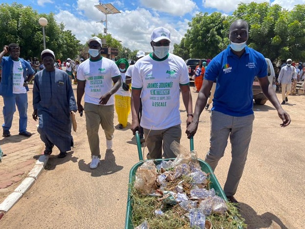 Wadial Magal Gui-Grande journée de nettoiement à Diourbel : Plus de 1500 Jeunes et Femmes mobilisés par le Directeur de l'emploi