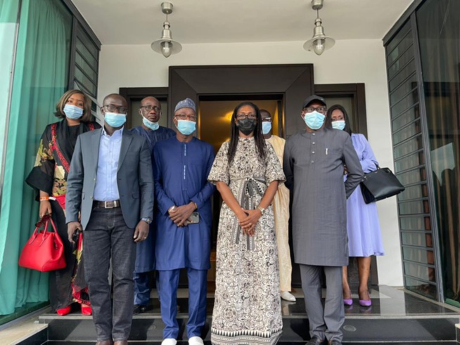 En marge du Femua: Abdoulaye Diop, Ministre de la Culture rend visite à la veuve de Ahmet Bakayokho En marge du Femua: Abdoulaye Diop, Ministre de la Culture rend visite à la veuve de Ahmet Bakayokho