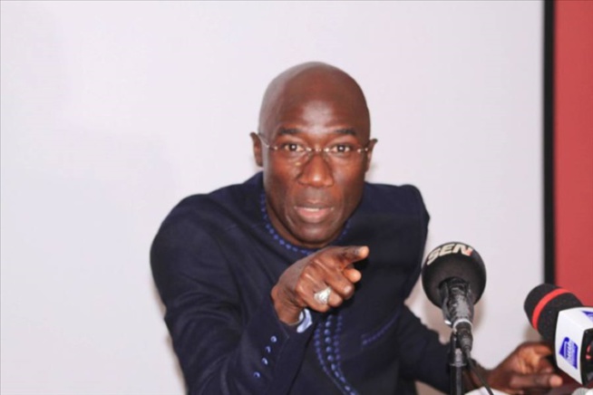 Simon et Kilifeu placés sous mandat de dépôt: Me Moussa Sarr accuse le parquet… Simon et Kilifeu placés sous mandat de dépôt: Me Moussa Sarr accuse le parquet…