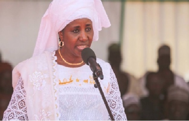 Erection de centres de santé, assainissement de Kaolack... : Mariama Sarr ne tarit pas d’éloges sur le DG de L'AGETIP El Hadji Gaye Erection de centres de santé, assainissement de Kaolack... : Mariama Sarr ne tarit pas d’éloges sur le DG de L'AGETIP El Hadji Gaye