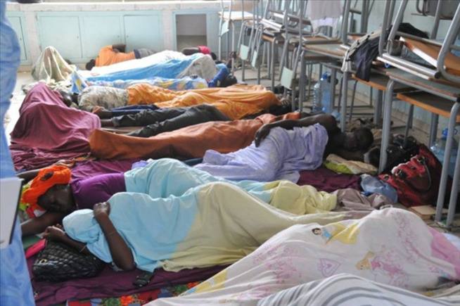 210 enseignants des classes passerelles en grève de la faim au siège de Frapp: Ils dénoncent des "recrutements entre apéristes"