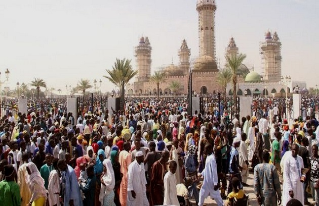 Célébration du Magal de Touba : Moustapha Diop, le ministre de l’industrie et des PME avait gratuitement convoyé des pèlerins