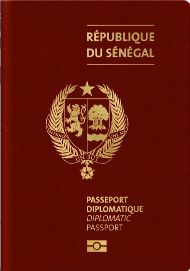 Voici la couleur des nouveaux passeports diplomatiques depuis 2019... Voici la couleur des nouveaux passeports diplomatiques depuis 2019...
