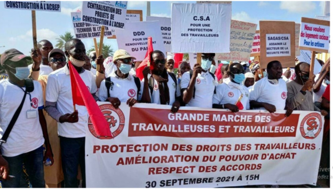 La Confédération des syndicats autonomes dans la rue La Confédération des syndicats autonomes dans la rue
