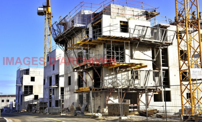 Urgent : Un immeuble s’est effondré à Colobane ! Urgent : Un immeuble s’est effondré à Colobane !