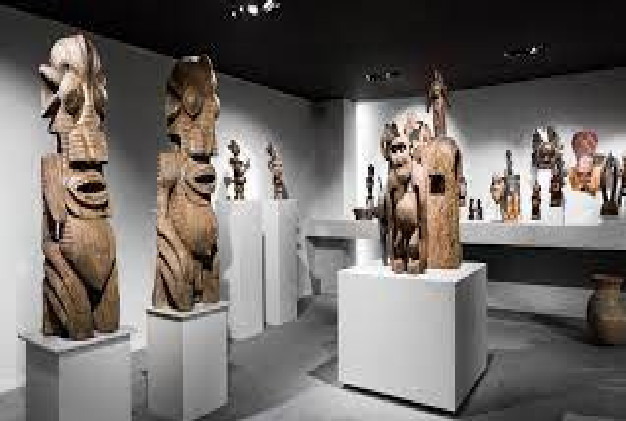 Sommet Afrique-France: restitution prochaine annoncée de 26 œuvres d'art pillées en Afrique Sommet Afrique-France: restitution prochaine annoncée de 26 œuvres d'art pillées en Afrique
