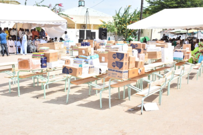 Sangalkam: Oumar Guèye débloque 40 millions de FCFA pour les élèves Sangalkam: Oumar Guèye débloque 40 millions de FCFA pour les élèves