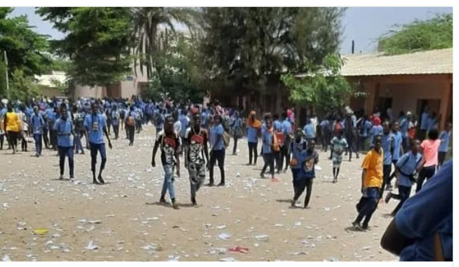 Saccage du Cem Hann: Les élèves présentent leurs excuses devant le Ministre Saccage du Cem Hann: Les élèves présentent leurs excuses devant le Ministre