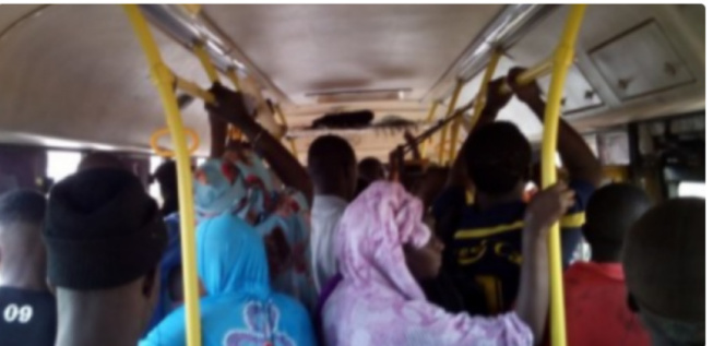 Incivilités dans les bus: Le voleur de plaisir, la jeune fille et la robe souillée Incivilités dans les bus: Le voleur de plaisir, la jeune fille et la robe souillée