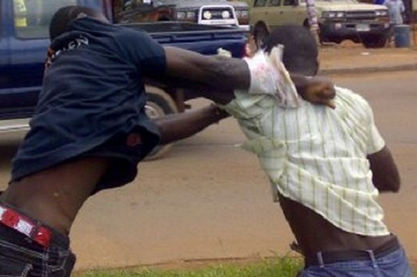 Darou Mousty: Il casse le bras de son grand frère pour 525 FCfa Darou Mousty: Il casse le bras de son grand frère pour 525 FCfa