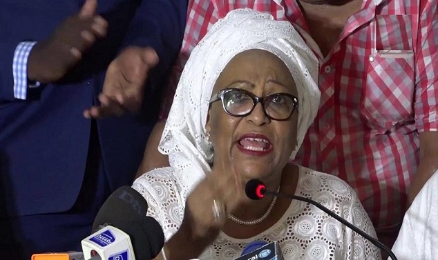 Forclose de la liste des candidats de Yaw à Dakar : Taxawu Senegaal tend une perche pour Soham El Wardini Forclose de la liste des candidats de Yaw à Dakar : Taxawu Senegaal tend une perche pour Soham El Wardini