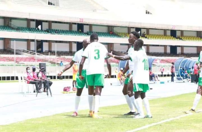 Après Bouna Sarr, un autre binational frappe à la porte des LIONS Après Bouna Sarr, un autre binational frappe à la porte des LIONS