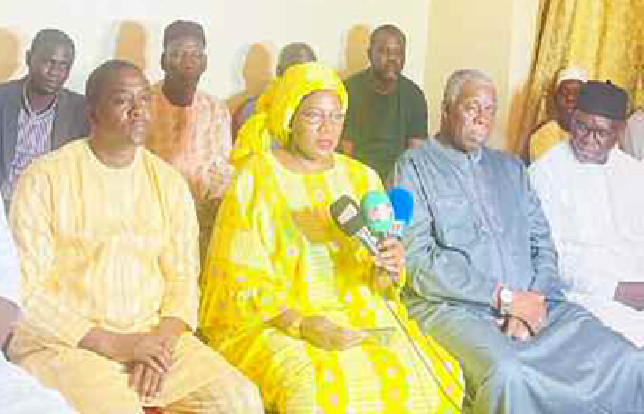 Élections locales à Tivaouane: Demba Diop Sy obtient un soutien de taille pour la "victoire" Élections locales à Tivaouane: Demba Diop Sy obtient un soutien de taille pour la "victoire"