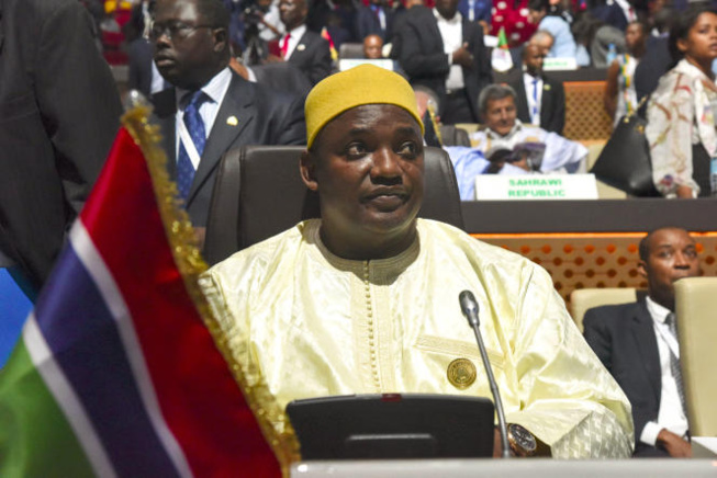 Gambie: Adama Barrow perd 5 militants dans un accident Gambie: Adama Barrow perd 5 militants dans un accident