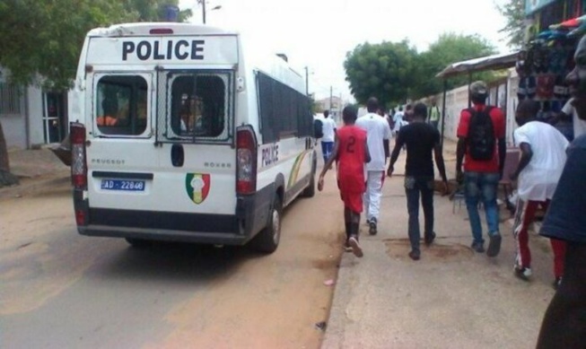 Thiès : En cavale depuis des mois, un cambrioleur notoire arrêté lors d’une cérémonie funéraire Thiès : En cavale depuis des mois, un cambrioleur notoire arrêté lors d’une cérémonie funéraire