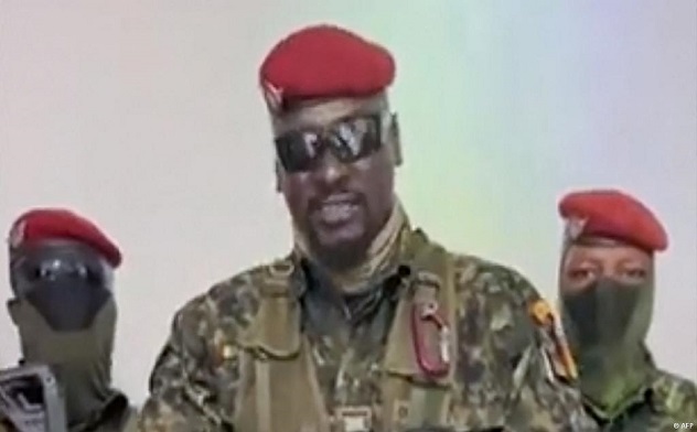 La purge continue en Guinée: 500 policiers envoyés à la retraite par Doumbouya, le président de la Transition La purge continue en Guinée: 500 policiers envoyés à la retraite par Doumbouya, le président de la Transition