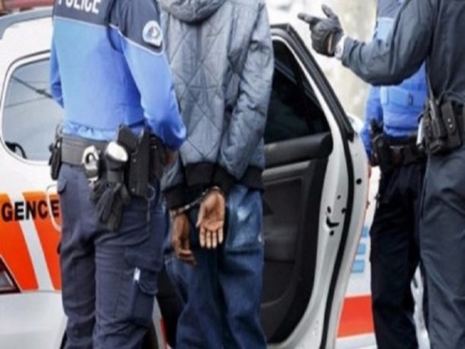 Drogue : un « Modou-Modou » tombe en Italie avec quatre barres de haschisch d’un total de 2,42 grammes