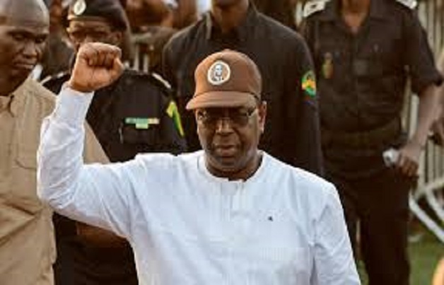 Clarification sur un jeu trouble au sein de BBY: Macky Sall dit cautionner certaines listes parallèles Clarification sur un jeu trouble au sein de BBY: Macky Sall dit cautionner certaines listes parallèles
