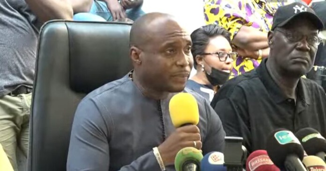 L’Oncle de Ndiaga Diouf à Barth: « il va finir mal… »(vidéo) L’Oncle de Ndiaga Diouf à Barth: « il va finir mal… »(vidéo)