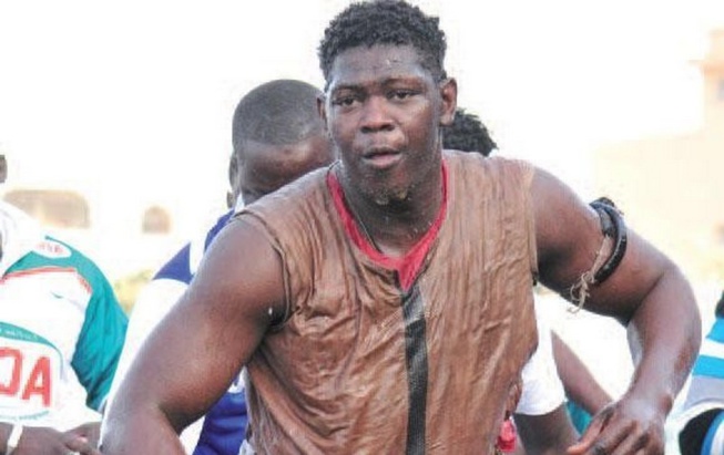 Association de malfaiteurs, vols...: Le lutteur Lac Rose et son complice arrêtés ! Association de malfaiteurs, vols...: Le lutteur Lac Rose et son complice arrêtés !