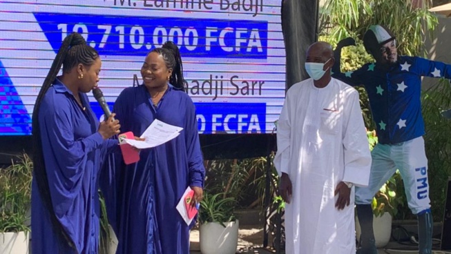 Remise de chèques plus de 100 millions aux gagnants: La Lonase innove et dévoile son PMU online Remise de chèques plus de 100 millions aux gagnants: La Lonase innove et dévoile son PMU online