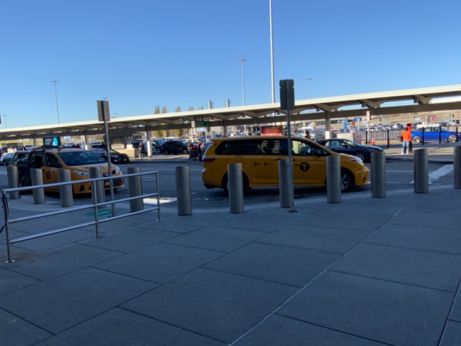 Arrivé de l'équipe de promo consulting de Paris à JFK airport de New York pour la prestigieuse soirée de gala des Africans Leadership Award du président Mbagnick Diop ce 27 novembre.