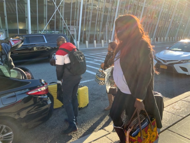 Arrivé de l'équipe de promo consulting de Paris à JFK airport de New York pour la prestigieuse soirée de gala des Africans Leadership Award du président Mbagnick Diop ce 27 novembre.