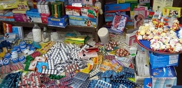 Faux médicaments saisis à la Patte d’Oie : Le patron de Dahaico, Dr Aliou Dia, les 2 Chinois et Mamour Niang libres ! Faux médicaments saisis à la Patte d’Oie : Le patron de Dahaico, Dr Aliou Dia, les 2 Chinois et Mamour Niang libres !