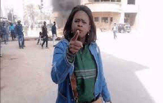 La roue de son véhicule trouée : Khadija Mahécor Diouf brandit une plainte contre X La roue de son véhicule trouée : Khadija Mahécor Diouf brandit une plainte contre X