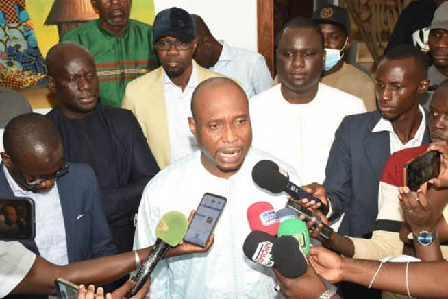 Son procès renvoyé au 2 mars 2022: Les remerciements de Barthélémy Dias à ses soutiens Son procès renvoyé au 2 mars 2022: Les remerciements de Barthélémy Dias à ses soutiens