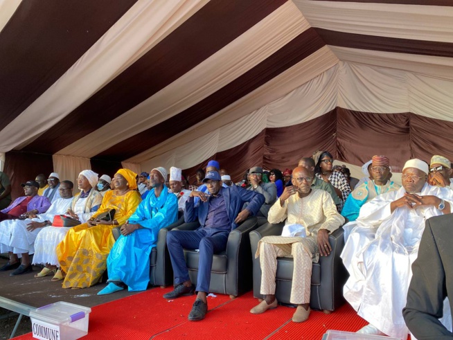 Meeting À Yoff : Diouf Sarr Répond À Ses Adversaires Par Une Marrée Humaine Meeting À Yoff : Diouf Sarr Répond À Ses Adversaires Par Une Marrée Humaine