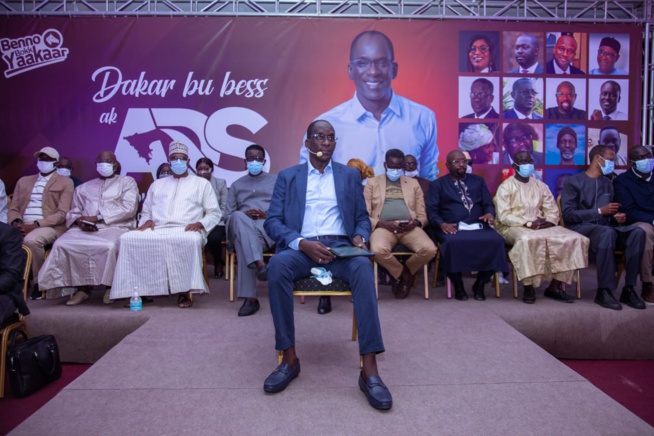 En images: Présentation de programme du candidat maire Abdoulaye Diouf Sarr cet après midi au King Fahd