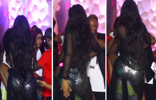 Le leµmbeµl d’enfer de Ndeye Yerim et Fat Sarr €xplosent le concert de Wally Seck à rufisque(Vidéo) Le leµmbeµl d’enfer de Ndeye Yerim et Fat Sarr €xplosent le concert de Wally Seck à rufisque(Vidéo)