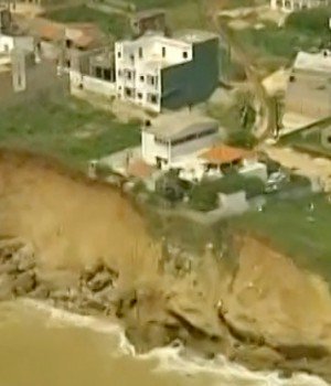 Vidéo: Des villas et mosquée englouti, regardez comment la mer grignote la ville de Saint-Louis (reportage)