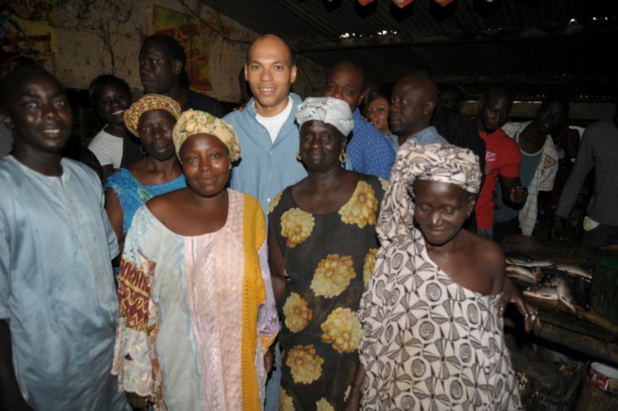 Karim Wade redore son image pour prèparer sa sortie Karim Wade redore son image pour prèparer sa sortie