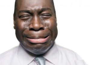 Vengeance de femmes: Un homme se retrouve le Pénis collé par ses maitresses! Vengeance de femmes: Un homme se retrouve le Pénis collé par ses maitresses!