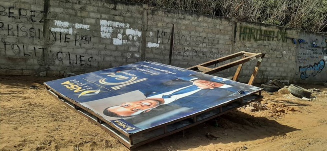 L'association des Régies publicitaires du Senegal appel au secours la DSCOSS est entrain de vandaliser et détruire nos panneaux publicitaires .