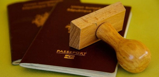 ESCROQUERIE AU VISA : Une étudiante se fait passer pour la vice-consule de l'ambassade de France au Sénégal et gruge plus de 40 millions à ... ESCROQUERIE AU VISA : Une étudiante se fait passer pour la vice-consule de l'ambassade de France au Sénégal et gruge plus de 40 millions à ...