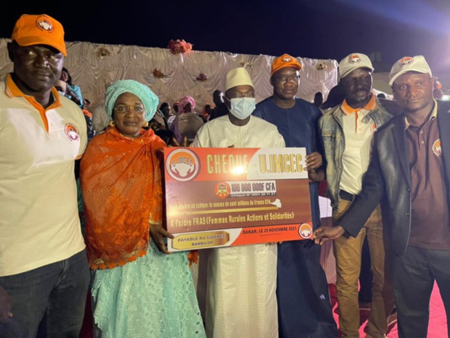 Financement de 100 millions F CFA: Le Ministre Oumar Guèye "perfuse" les Femmes du FRAS Financement de 100 millions F CFA: Le Ministre Oumar Guèye "perfuse" les Femmes du FRAS