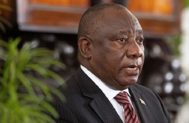 Alerte info: Testé négatif à son retour du Sénégal, le président Ramaphosa a chopé la Covid-19 ailleurs