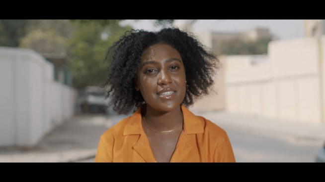 “Moo ngi fi”, Amira Abed dévoile un nouveau clip (Vidéo officielle)