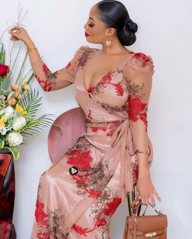 (Photos) En combinaison ultra moulante, Betty Dia illumine la toile dans un style sans pareil