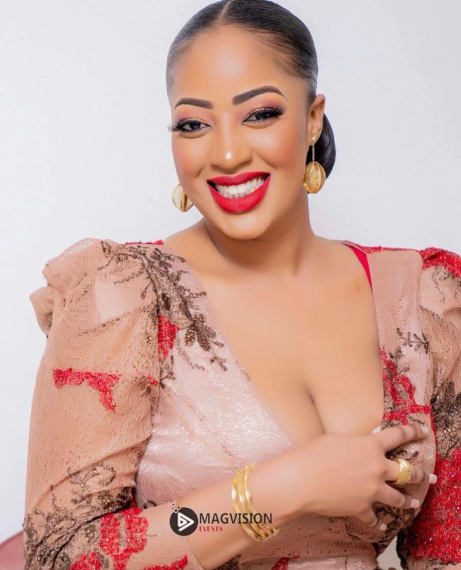 (Photos) En combinaison ultra moulante, Betty Dia illumine la toile dans un style sans pareil