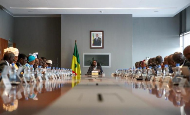 COMMUNIQUE DU CONSEIL DES MINISTRES DU MERCREDI 15 DECEMBRE 2021 COMMUNIQUE DU CONSEIL DES MINISTRES DU MERCREDI 15 DECEMBRE 2021