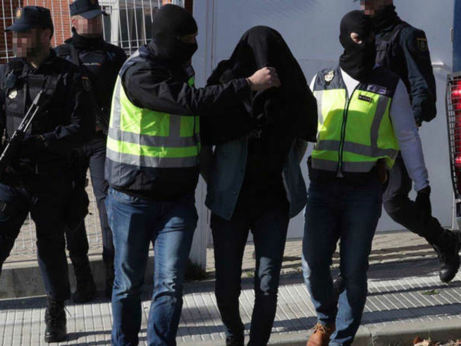 Espagne : Le Sénégalais qui avait égorgé sa femme condamné à 37 ans de prison et à verser 578 millions à ses 2 filles Espagne : Le Sénégalais qui avait égorgé sa femme condamné à 37 ans de prison et à verser 578 millions à ses 2 filles