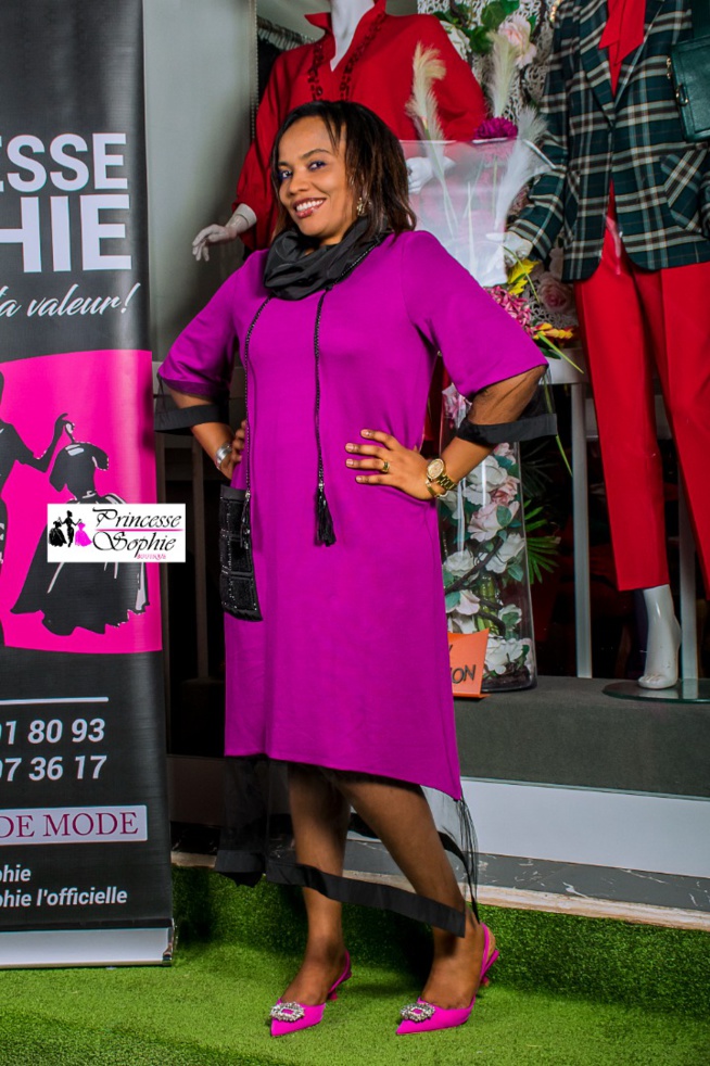 MODE & TENDANCES FIN D'ANNEE: Biba Aidara illumine la toile avec Princesse Sophie Habillement Accessoires VDN CPI en face BMW