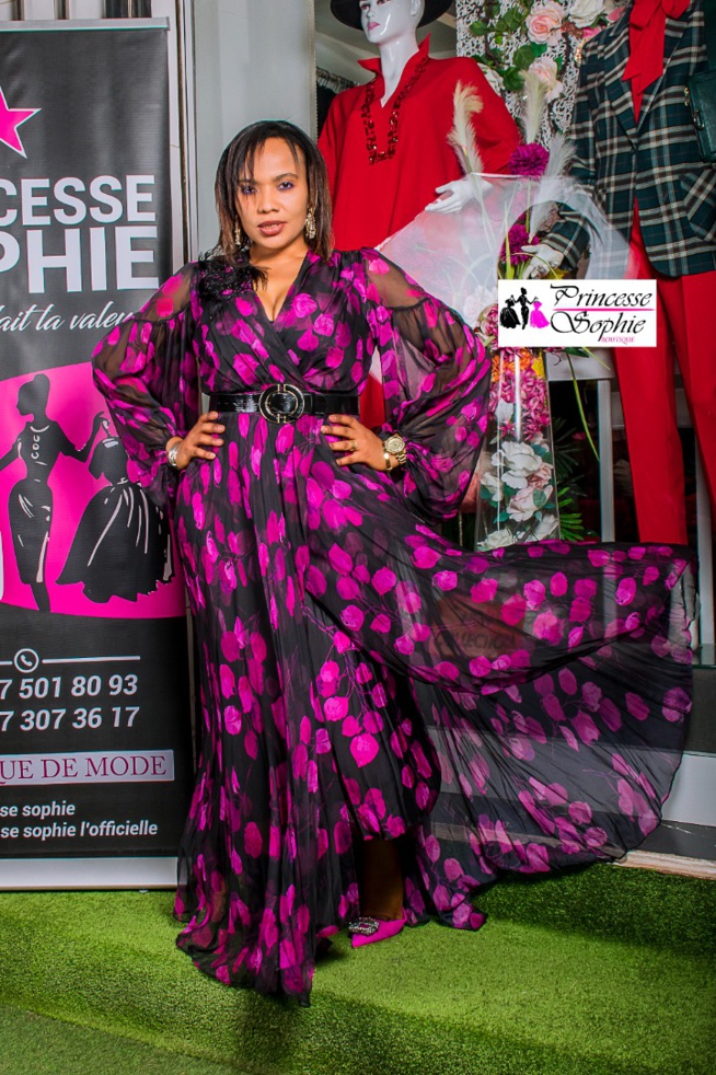 MODE & TENDANCES FIN D'ANNEE: Biba Aidara illumine la toile avec Princesse Sophie Habillement Accessoires VDN CPI en face BMW