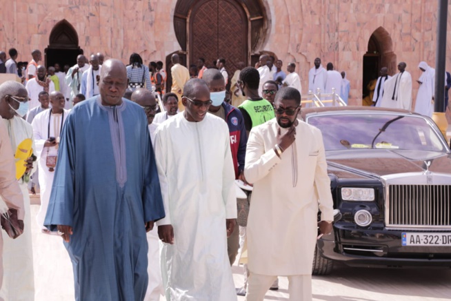 Le candidat à la mairie de Dakar, Abdoulaye Diouf Sarr reçu par Khalif général des mourides