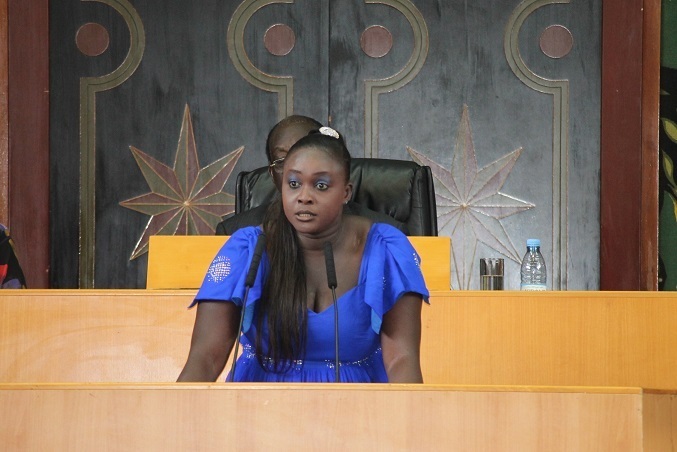 Grave accusation à l' Assemblée nationale, Fatou Thiam : " Le Président Macky Sall est le premier des voleurs" Grave accusation à l' Assemblée nationale, Fatou Thiam : " Le Président Macky Sall est le premier des voleurs"