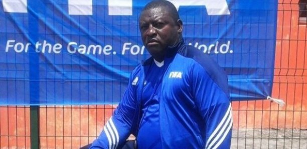 Pédophilie : Agression sexuelle de centaines de jeunes footballeurs, l'ancien sélectionneur U17 du Gabon arrêté Pédophilie : Agression sexuelle de centaines de jeunes footballeurs, l'ancien sélectionneur U17 du Gabon arrêté